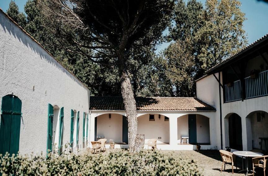 Hotel Les Gollandieres Le Bois-Plage-en-Re Exterior photo